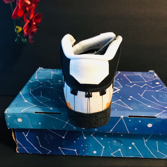 NWT- CUSTOM PIANO KEYBOARD CANVAS Chukka Shoes - Picture 3 of 8